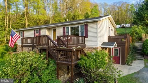29 WOODMONT LANE - Photo 1