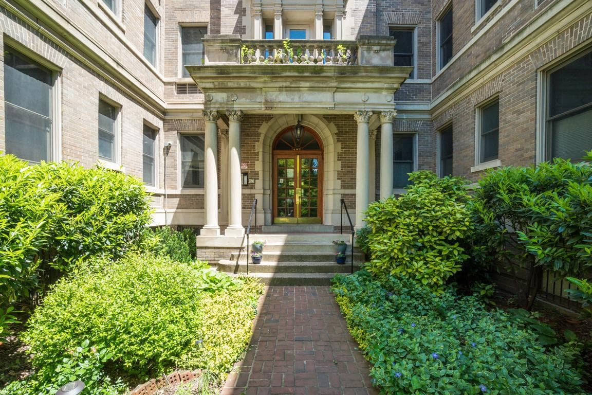 2415 20TH STREET 38 - Photo 1