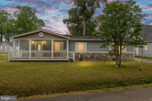 315 Lawrence Ln, Colonial Beach, VA 22443-2909, United States - Photo 1