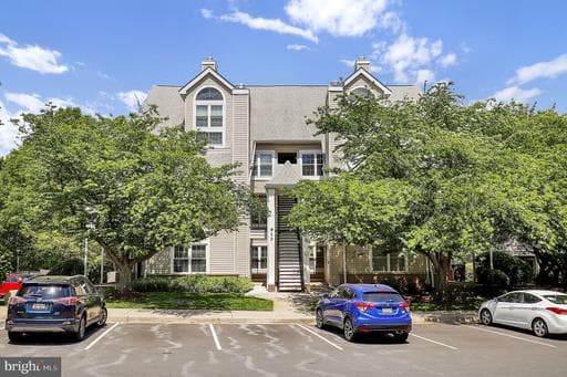 913 HILLSIDE LAKE TERRACE 412 - Photo 1