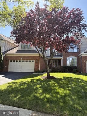 5670 WHEELWRIGHT WAY - Photo 1