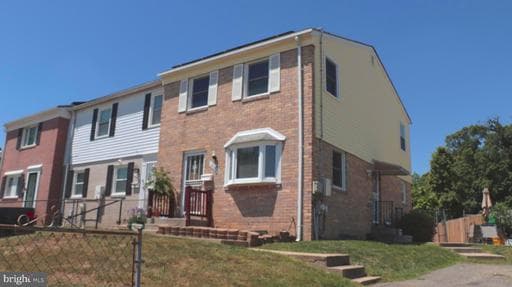 1701 ROLLINS PLACE - Photo 1