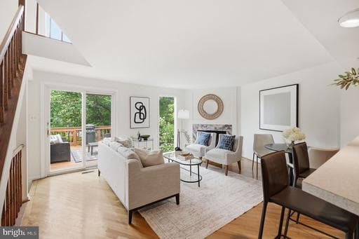 1686 OAKTREE COURT - Photo 1