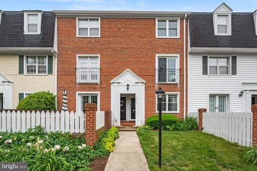 2717 S WALTER REED DRIVE A