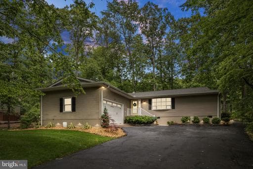 208 SAND TRAP LANE - Photo 1