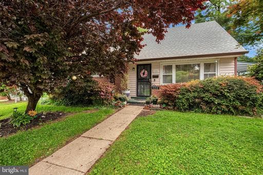 703 DRYDEN STREET - Photo 1