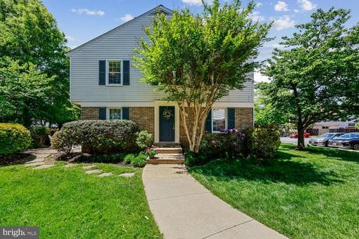 17713 Lochness Cir, Olney, MD 20832-2301, United States - Photo 1