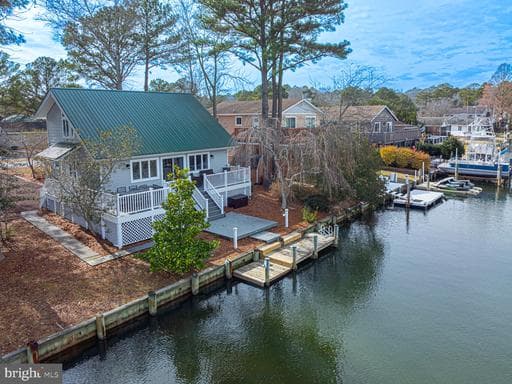 331 OCEAN PARKWAY - Photo 1