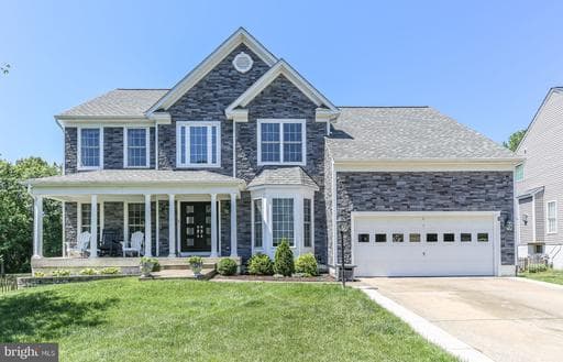 8 COUNTRY MANOR DRIVE - Photo 1