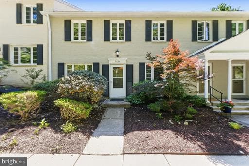 9884 HOLLOW GLEN PLACE 2536 - Photo 1
