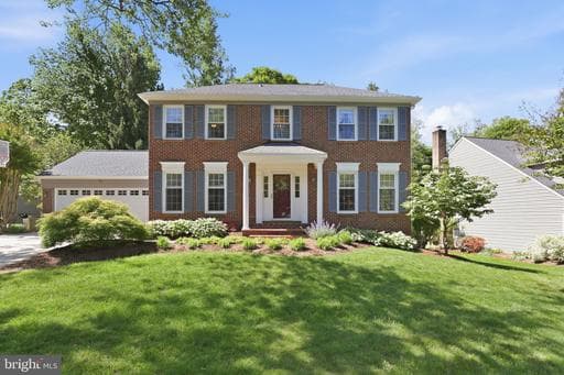 358 DERBYSHIRE LANE - Photo 1