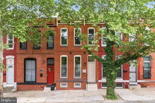 1307 N BROADWAY - Photo 1
