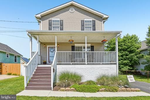 7 GOELLER AVENUE - Photo 1