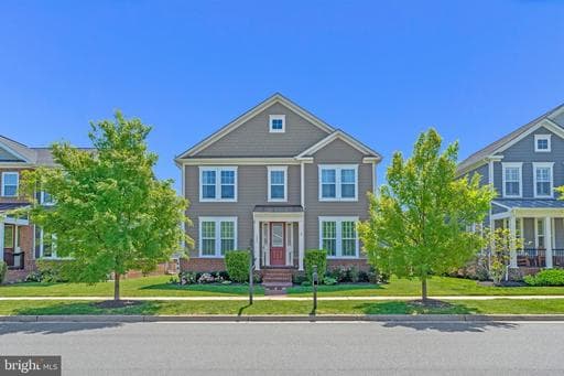 1007 THEMIS STREET - Photo 1
