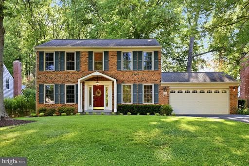 1913 Aubrey Place Ct, Vienna, VA 22182-1976, United States - Photo 1