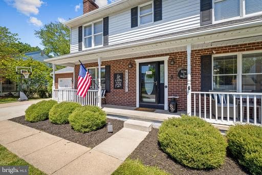 702 CHAMBERS CIRCLE - Photo 1