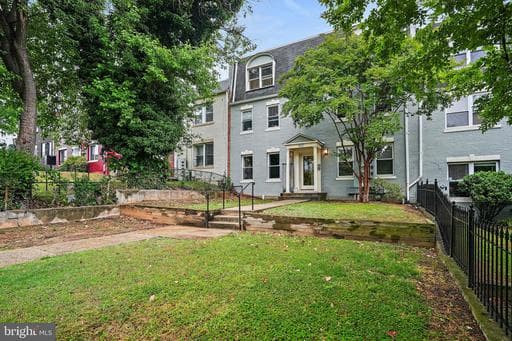 1921 2ND STREET 102 - Photo 1