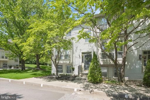 8206 TALL TREES COURT - Photo 1