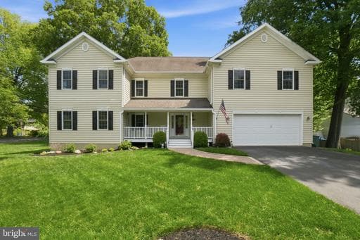 8613 Vernon Ave, Alexandria, VA 22309-2032, United States