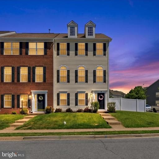 322 E WAINSCOT DRIVE - Photo 1