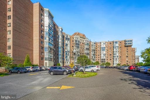 3200 N LEISURE WORLD BOULEVARD 711