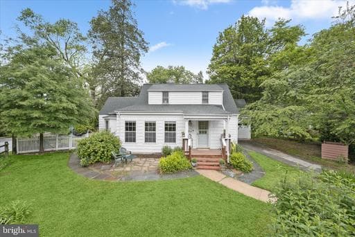 301 DALE DRIVE - Photo 1