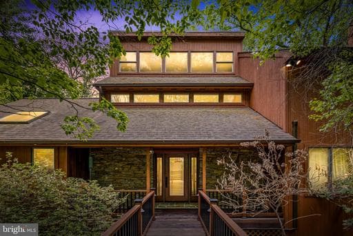 10 CHESTERFIELD COURT - Photo 1