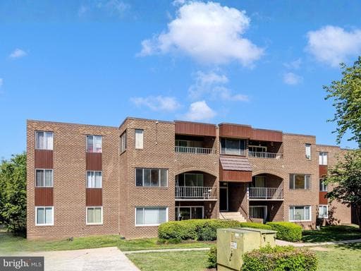 460 Girard St, Gaithersburg, MD 20877-3313, United States - Photo 1
