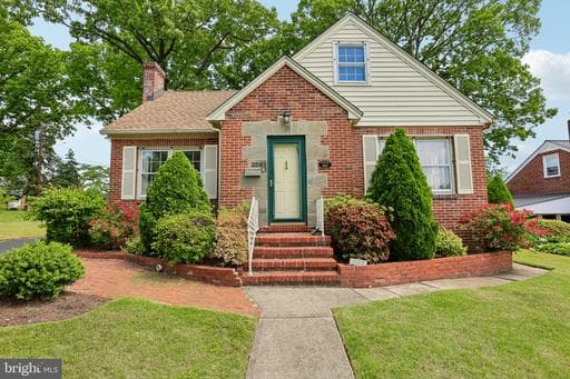 225 Homewood Rd, Linthicum Heights, MD 21090-2605, United States - Photo 1