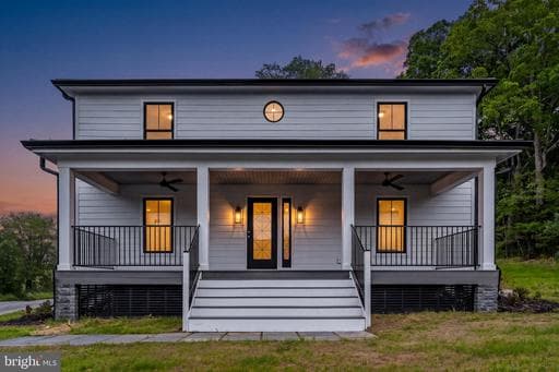 90 MAIN STREET - Photo 1