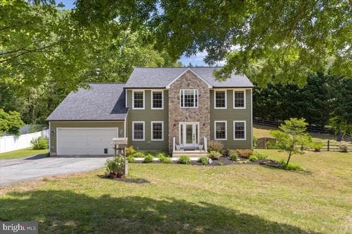 3215 MILLS POND DRIVE - Photo 1