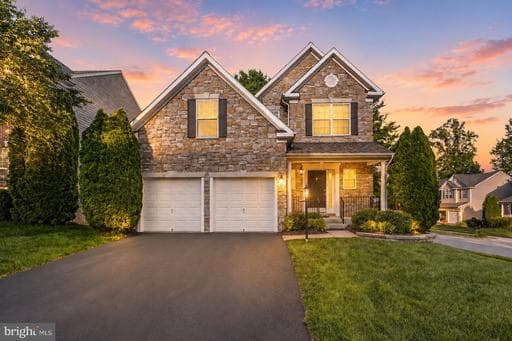 15225 Muddy Creek Ct, Woodbridge, VA 22193-5882, United States - Photo 1
