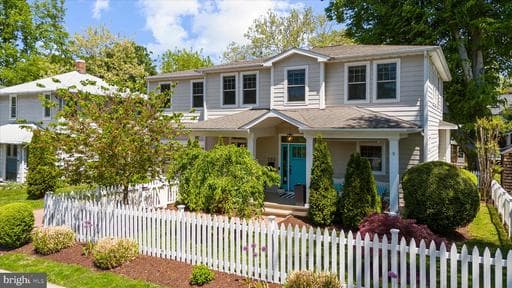 302 ANNAPOLIS STREET - Photo 1