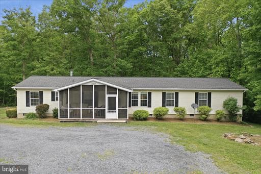 165 FOX HAVEN LANE - Photo 1