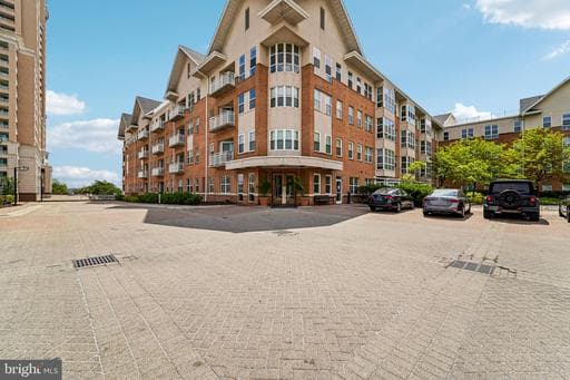 23 PIERSIDE DRIVE 312