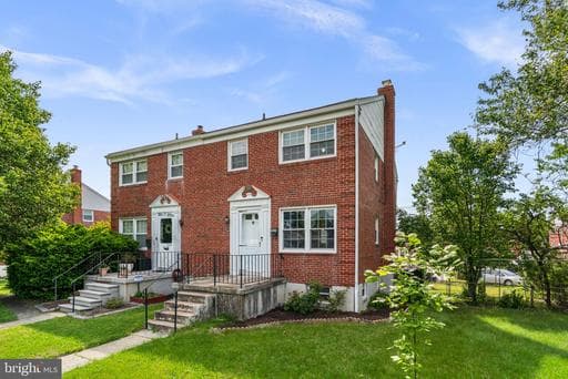 1505 INGLESIDE AVENUE - Photo 1