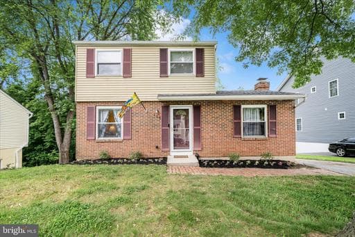 212 WINTERGREEN LANE - Photo 1