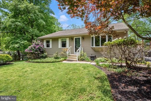 7554 Watkins Dr, Sykesville, MD 21784-7371, United States - Photo 1