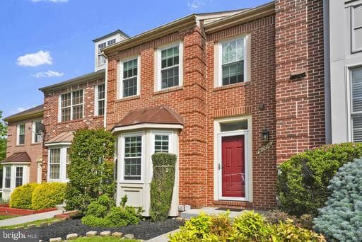 8008 GREEN VALLEY LANE - Photo 1