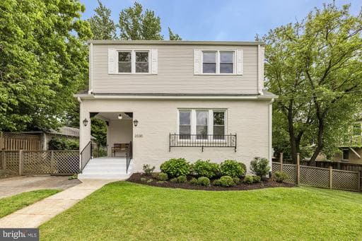 2030 LUZERNE AVENUE - Photo 1