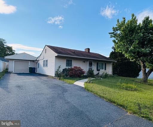 59 MOYER DRIVE - Photo 1