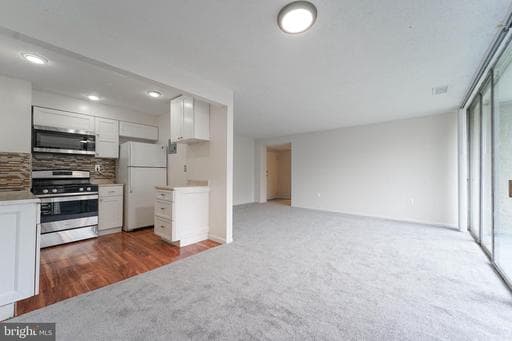 1822 METZEROTT ROAD 308 - Photo 1