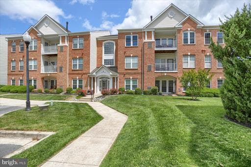 5438 GLENTHORNE COURT 5438 - Photo 1