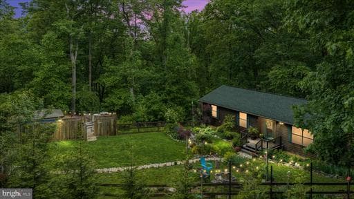 1880 BLUE MOUNTAIN ROAD - Photo 1