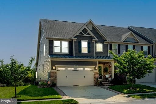 8323 PONDVIEW DRIVE - Photo 1