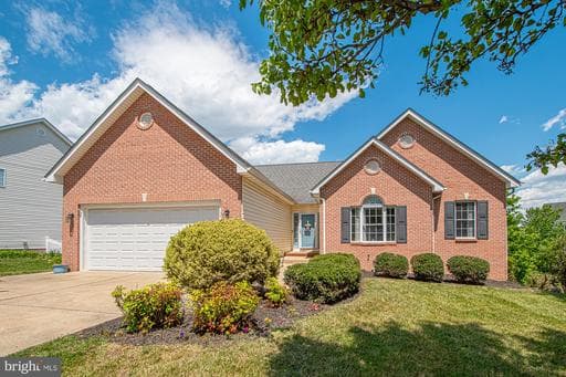 121 TRAVIS COURT - Photo 1