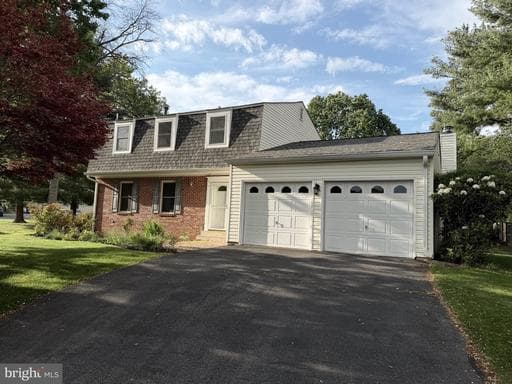 9105 BRAMBLE BUSH COURT - Photo 1