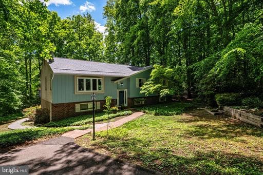 2194 HALLMARK COURT - Photo 1