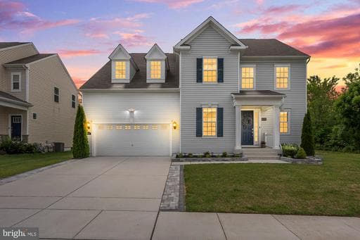 821 BENTGRASS DRIVE - Photo 1