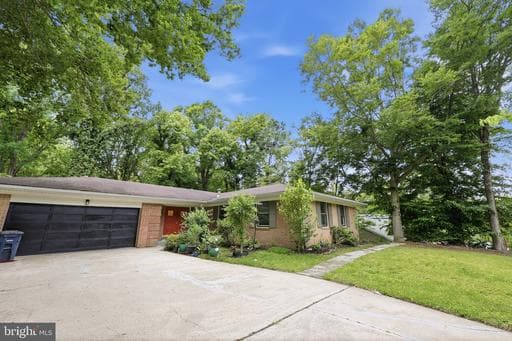511 HOLLY ROAD - Photo 1